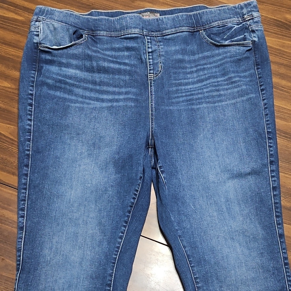 Torrid Jeans - Picture 3 of 15